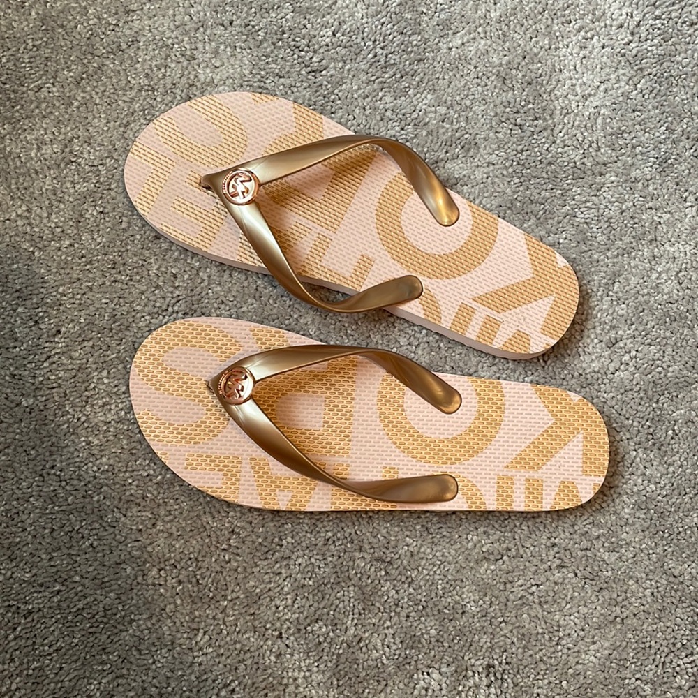 MK flip flops